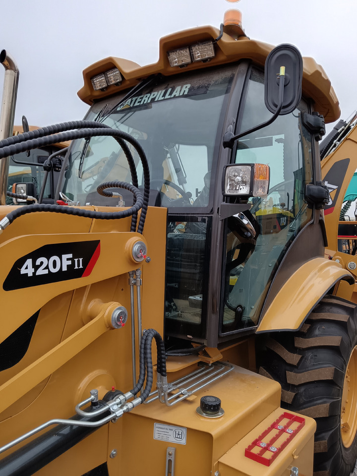 CATERPILLAR 420FⅡ CAT - Kotrórakodó: 5 kép. CATERPILLAR 420FⅡ CAT - Kotrórakodó: 5 kép.