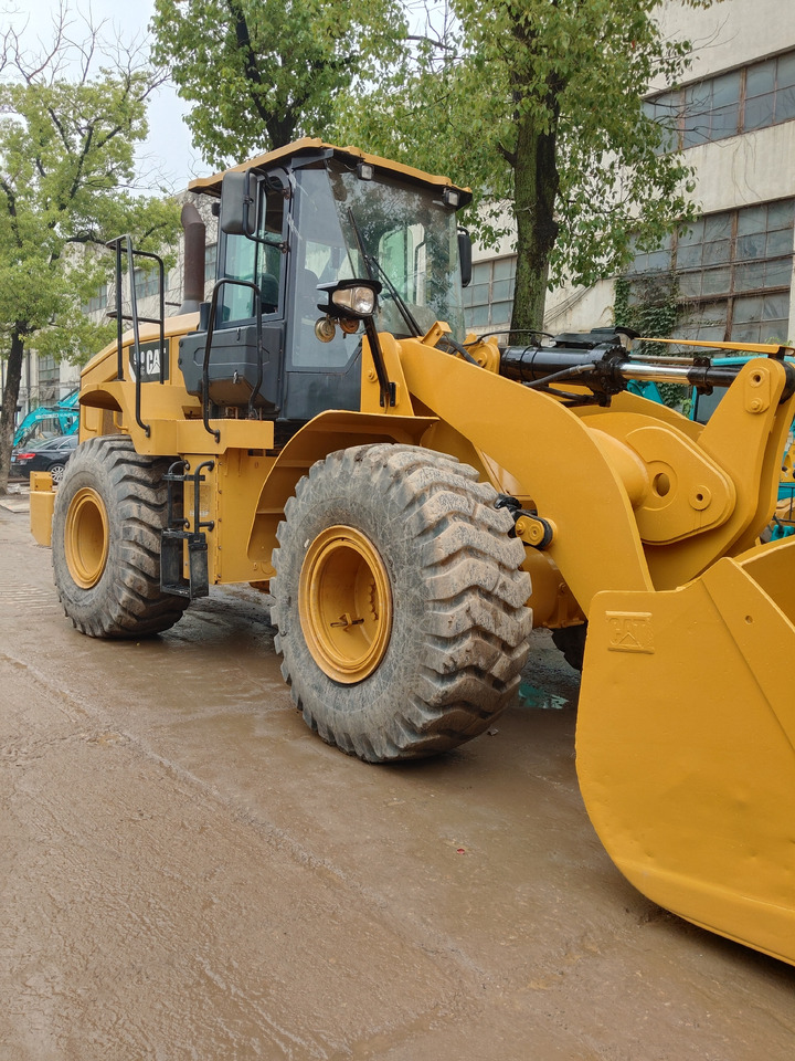 Gumikerekes homlokrakodó CATERPILLAR 950 GC CAT 950GC: 8 kép.