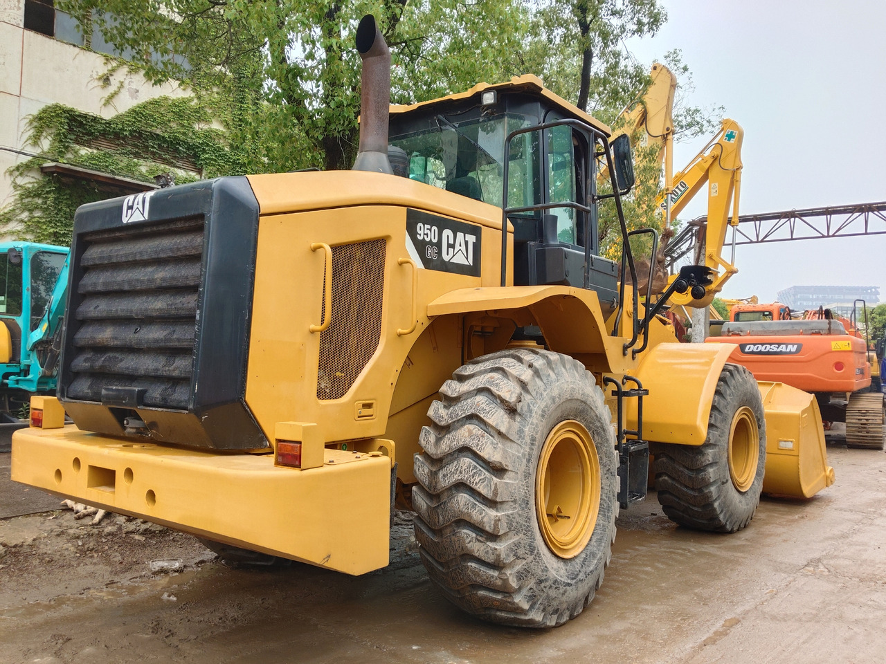 CATERPILLAR 950GC CAT 950 GC - Gumikerekes homlokrakodó: 1 kép. CATERPILLAR 950GC CAT 950 GC - Gumikerekes homlokrakodó: 1 kép.