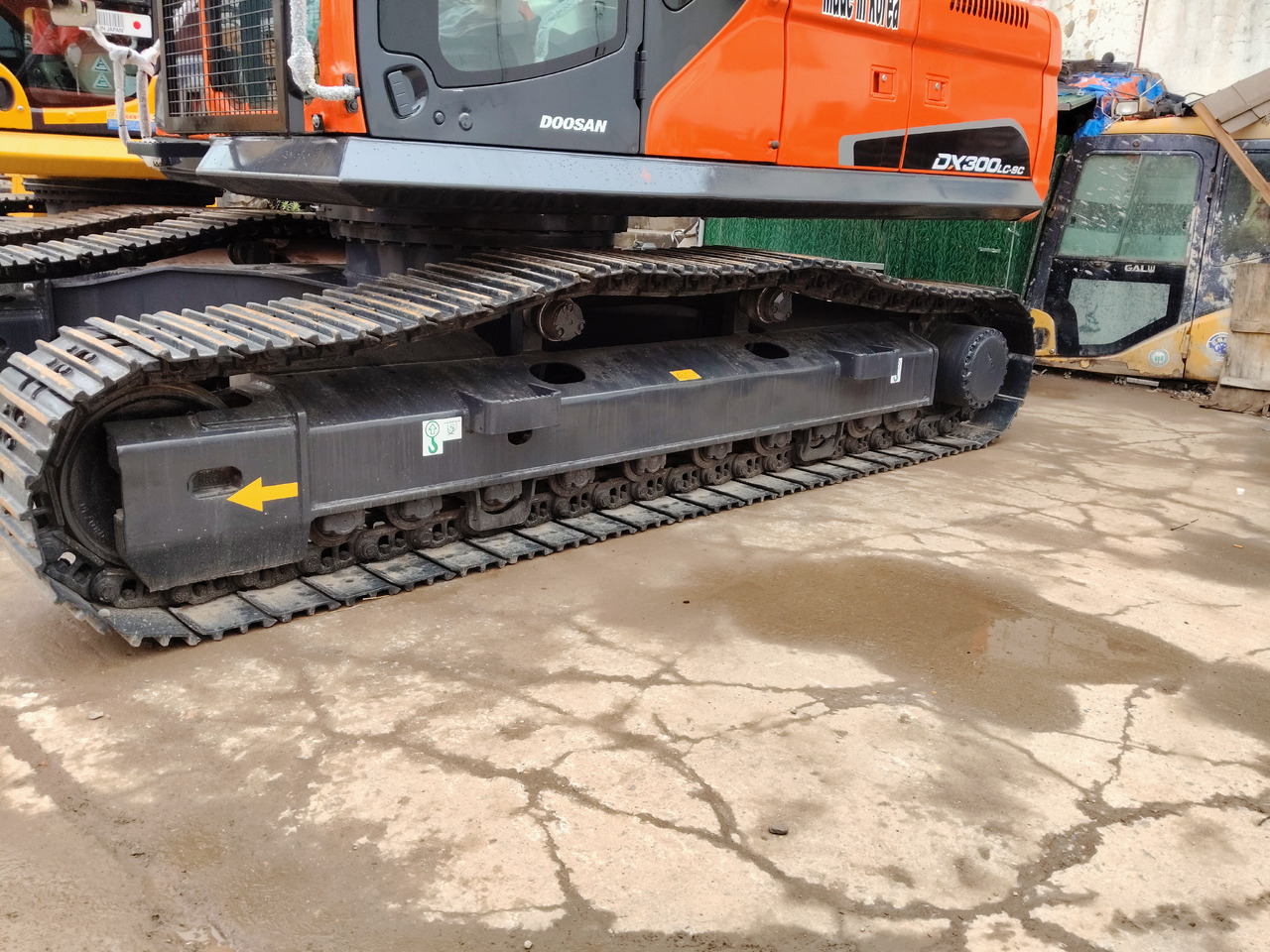 DOOSAN DX300LC-9C DX300 LCA DX340 DX225 - Lánctalpas kotró: 5 kép. DOOSAN DX300LC-9C DX300 LCA DX340 DX225 - Lánctalpas kotró: 5 kép.