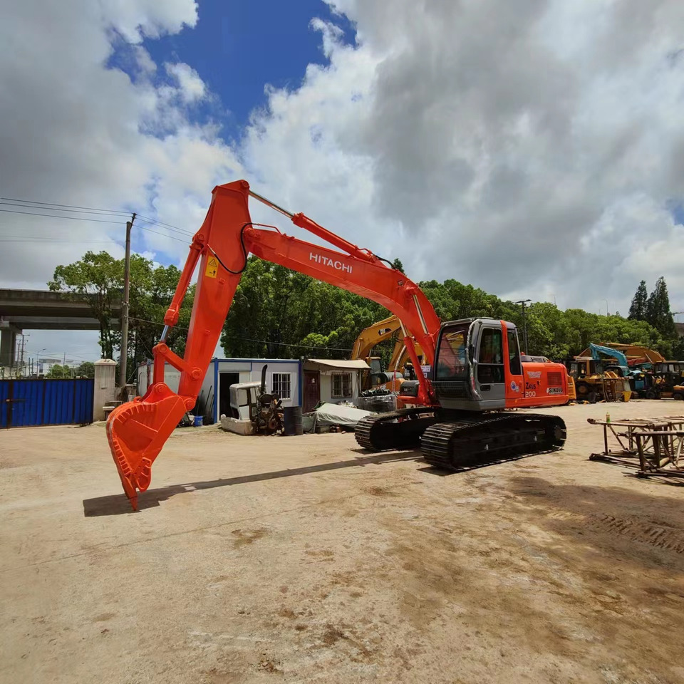 Lánctalpas kotró HITACHI ZX200-3 Hitachi ZAXIS 200-3 G: 13 kép.