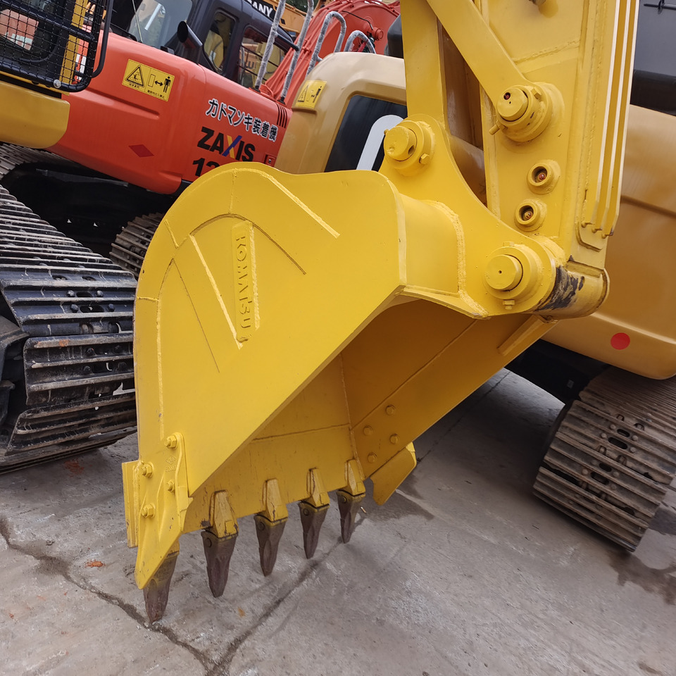KOMATSU PC210-8 PC210LC-8 PC 210 LC - Lánctalpas kotró: 5 kép. KOMATSU PC210-8 PC210LC-8 PC 210 LC - Lánctalpas kotró: 5 kép.