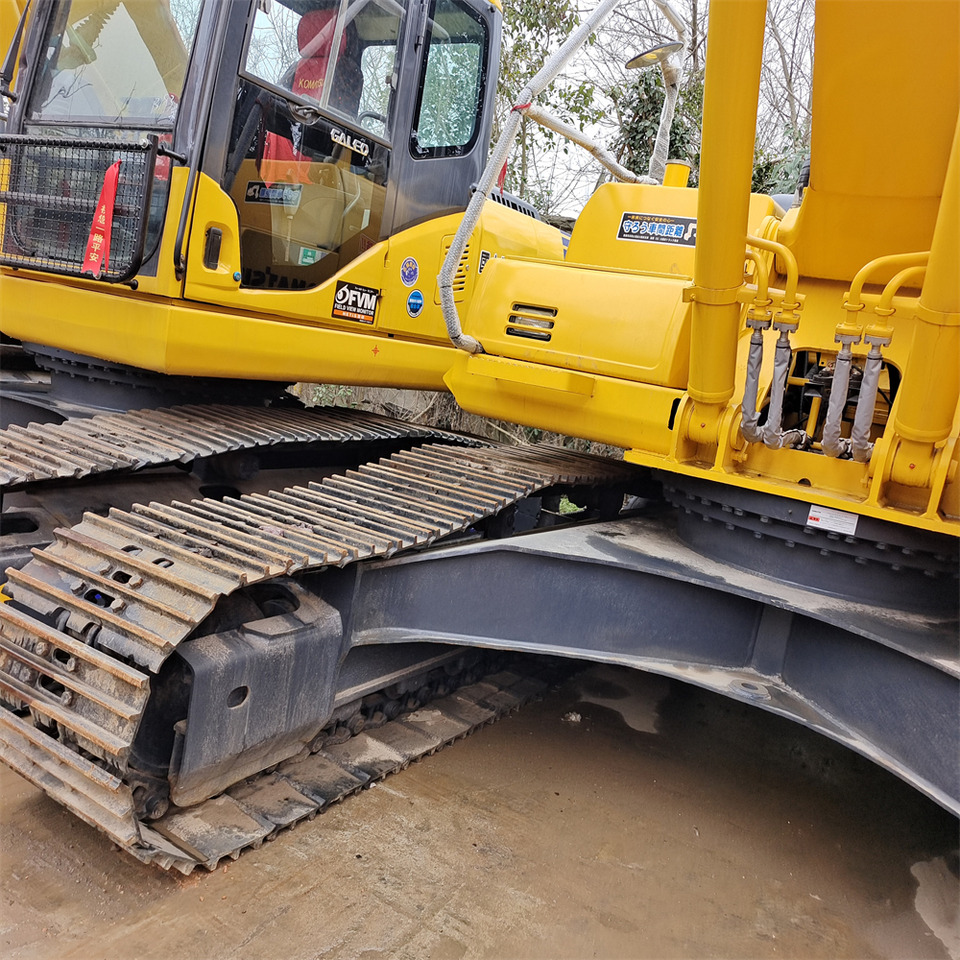 KOMATSU PC210LC PC210LC-8 PC210-8 PC220 PC200-8 - Lánctalpas kotró: 4 kép. KOMATSU PC210LC PC210LC-8 PC210-8 PC220 PC200-8 - Lánctalpas kotró: 4 kép.