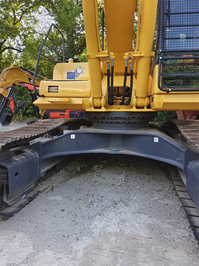 KOMATSU PC400-8 PC400 PC400-8R - Lánctalpas kotró: 4 kép. KOMATSU PC400-8 PC400 PC400-8R - Lánctalpas kotró: 4 kép.