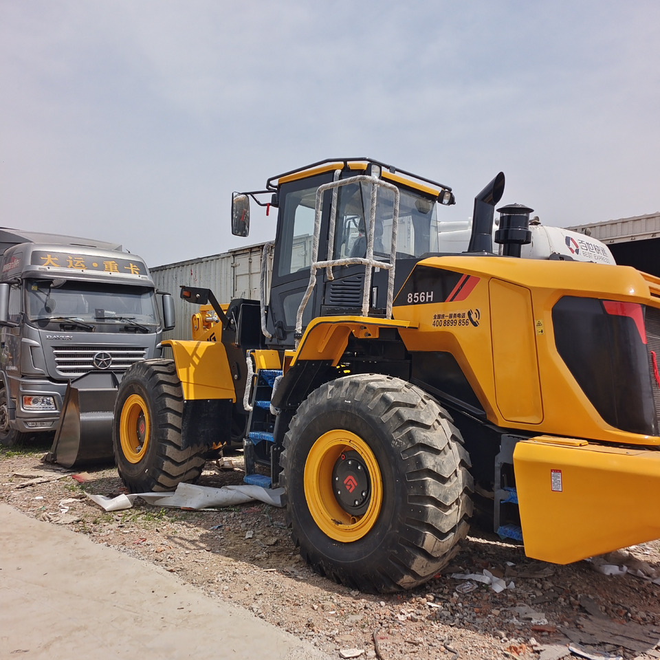 LIUGONG 856H - Gumikerekes homlokrakodó: 3 kép. LIUGONG 856H - Gumikerekes homlokrakodó: 3 kép.