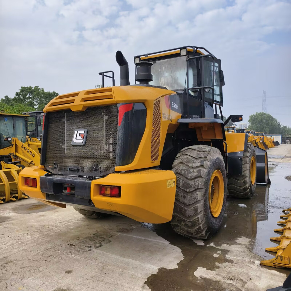 LIUGONG 856H integrates ZF Powershift transmissions - Gumikerekes homlokrakodó: 5 kép. LIUGONG 856H integrates ZF Powershift transmissions - Gumikerekes homlokrakodó: 5 kép.