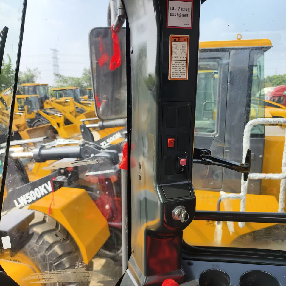 Gumikerekes homlokrakodó LIUGONG 856H integrates ZF Powershift transmissions: 6 kép.