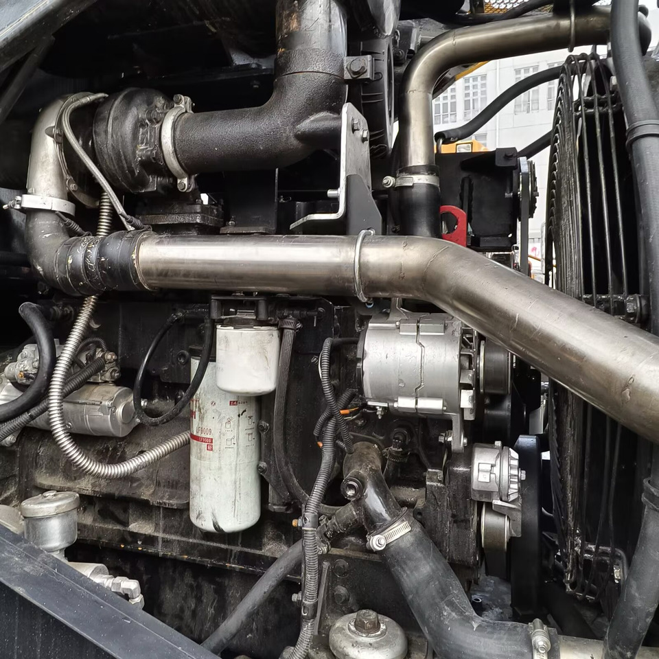 Gumikerekes homlokrakodó LIUGONG 856H integrates ZF Powershift transmissions: 10 kép.