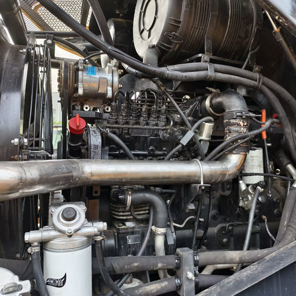 Gumikerekes homlokrakodó LIUGONG 856H integrates ZF Powershift transmissions: 9 kép.