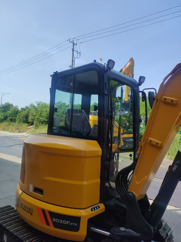 LIUGONG 9035F ZTSG4 BRAND NEW - Minikotró: 4 kép. LIUGONG 9035F ZTSG4 BRAND NEW - Minikotró: 4 kép.