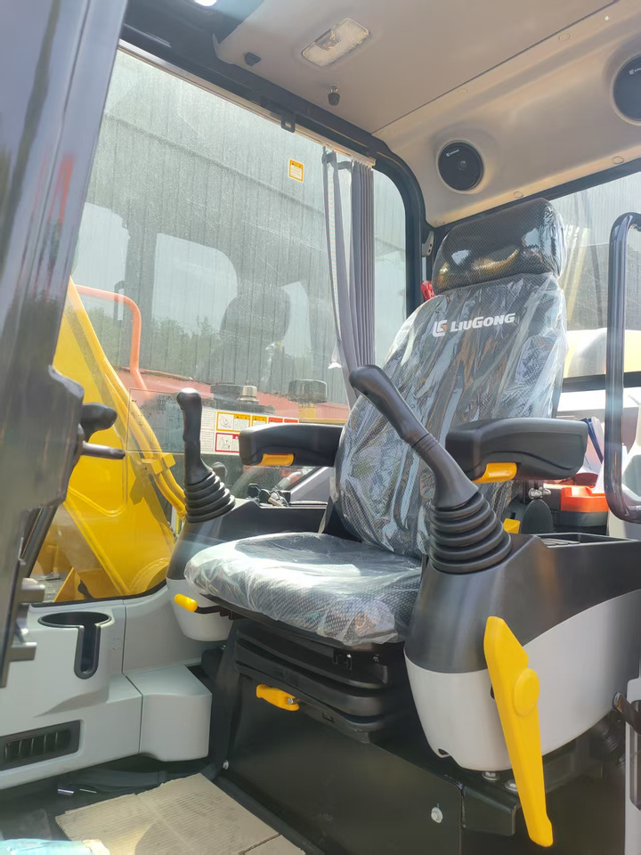 LIUGONG 9075FG4 BRAND NEW 7.5 TON DIGGER - Minikotró: 5 kép. LIUGONG 9075FG4 BRAND NEW 7.5 TON DIGGER - Minikotró: 5 kép.