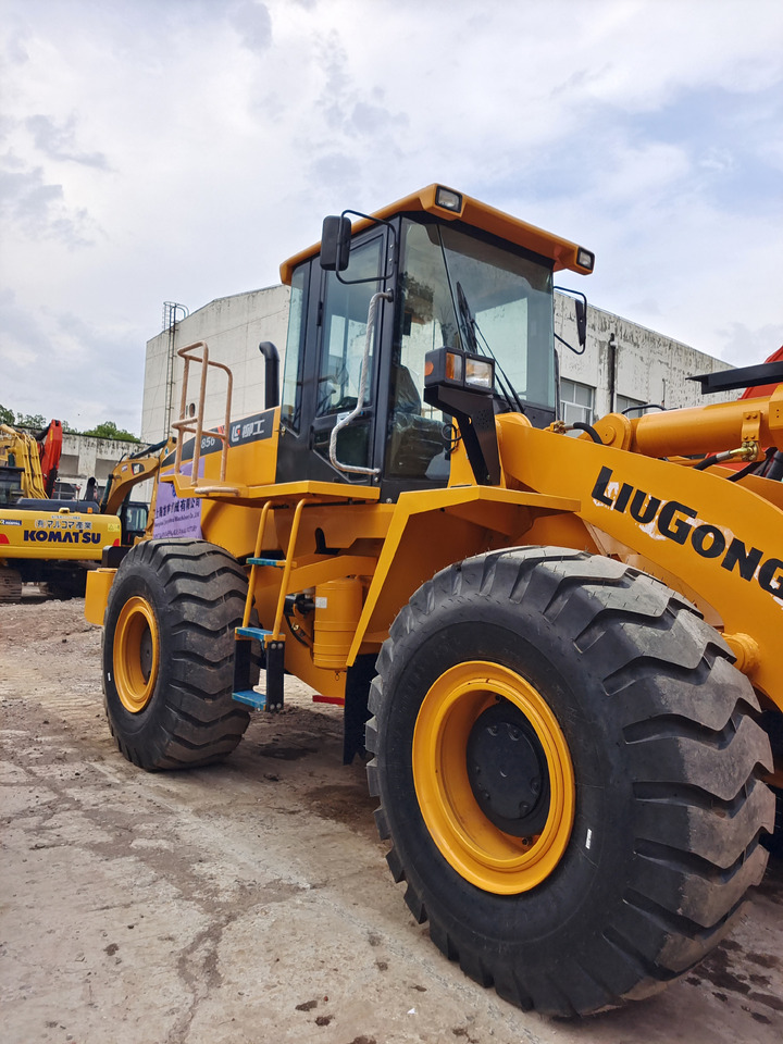 LIUGONG CLG 856 856H - Gumikerekes homlokrakodó: 3 kép. LIUGONG CLG 856 856H - Gumikerekes homlokrakodó: 3 kép.