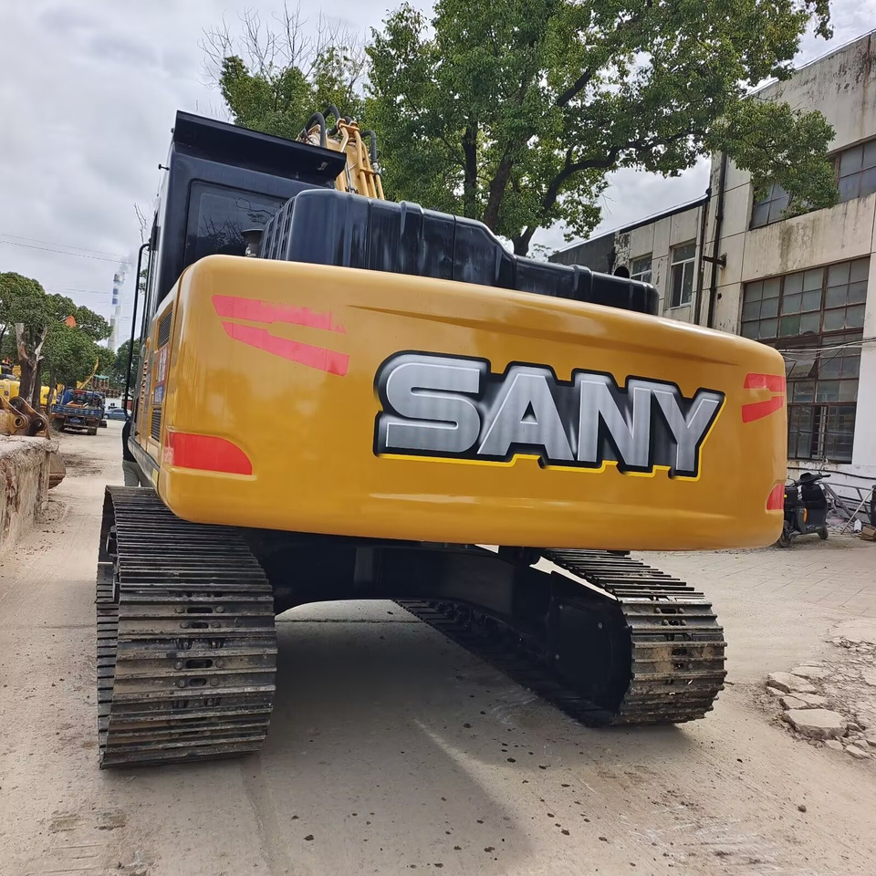 SANY SY 215C - 9 SY215C-9 - Lánctalpas kotró: 5 kép. SANY SY 215C - 9 SY215C-9 - Lánctalpas kotró: 5 kép.