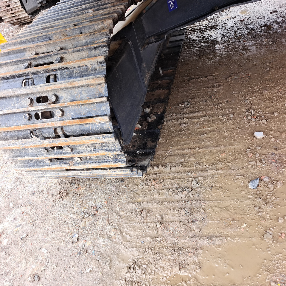 VOLVO EC210 EC210D EC210B EC380 - Lánctalpas kotró: 5 kép. VOLVO EC210 EC210D EC210B EC380 - Lánctalpas kotró: 5 kép.