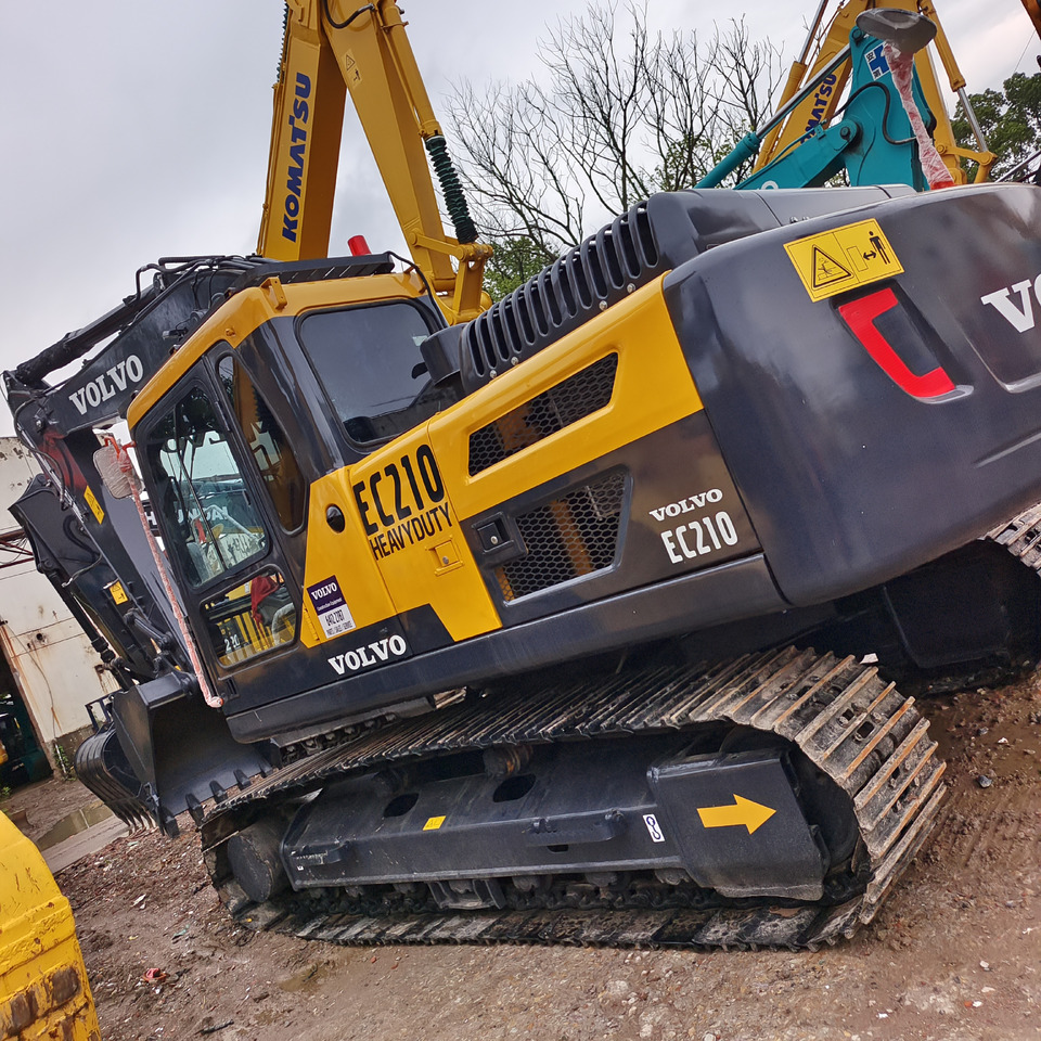 VOLVO EC210 EC210D EC210B - Lánctalpas kotró: 1 kép. VOLVO EC210 EC210D EC210B - Lánctalpas kotró: 1 kép.