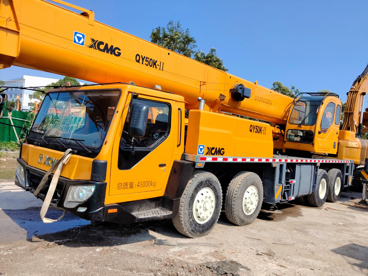 XCMG QY50KⅡ - Autódaru: 2 kép. XCMG QY50KⅡ - Autódaru: 2 kép.