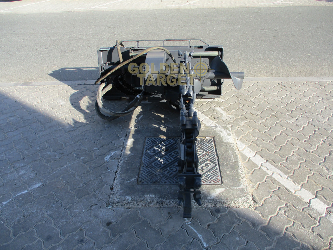 BOBCAT LT414 Trencher - Árokásó: 5 kép. BOBCAT LT414 Trencher - Árokásó: 5 kép.