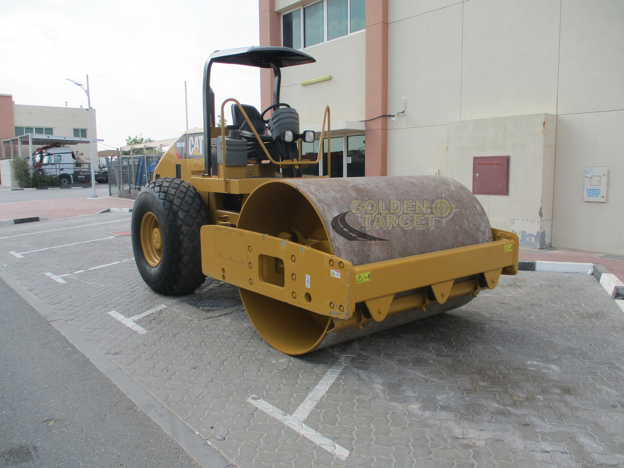 CATERPILLAR CS533E VIBRATORY ROLLER - Úthenger: 1 kép. CATERPILLAR CS533E VIBRATORY ROLLER - Úthenger: 1 kép.