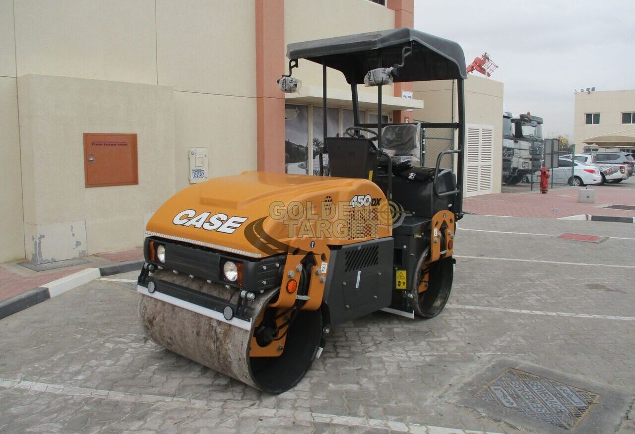 Case 450DX Roller - Úthenger: 2 kép. Case 450DX Roller - Úthenger: 2 kép.