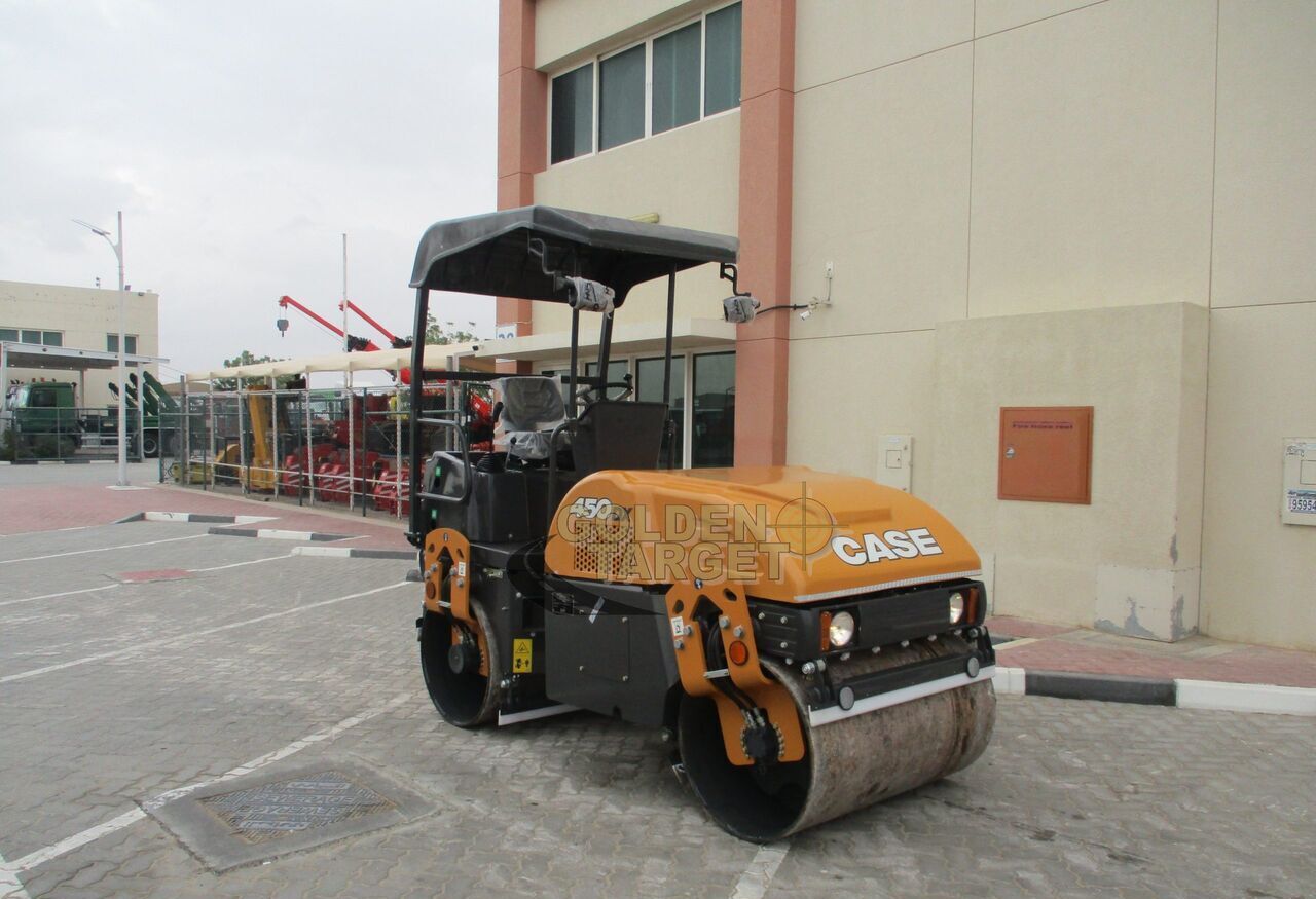 Case 450DX Roller - Úthenger: 1 kép. Case 450DX Roller - Úthenger: 1 kép.