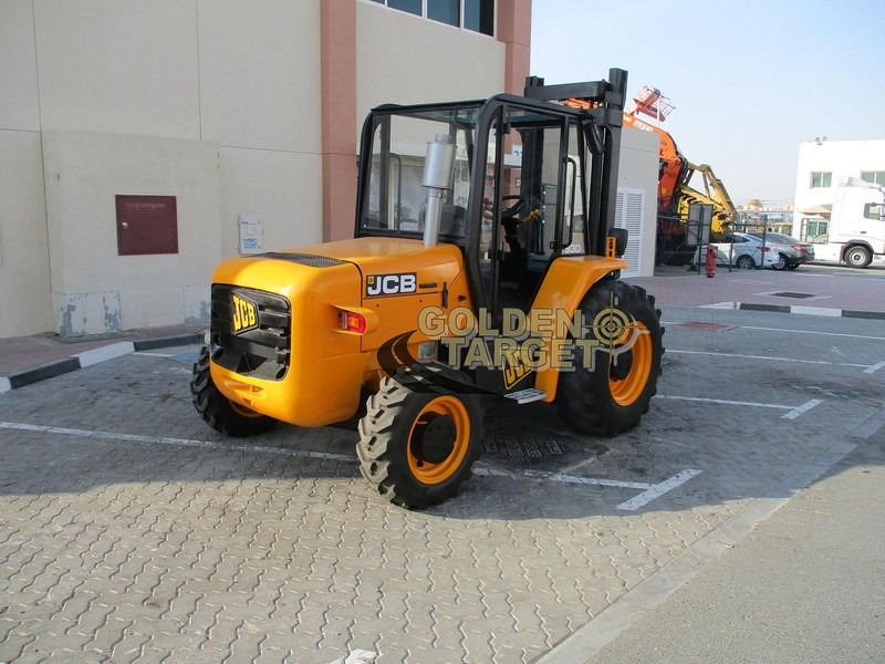 JCB 930 - Építőipari gépek: 3 kép. JCB 930 - Építőipari gépek: 3 kép.