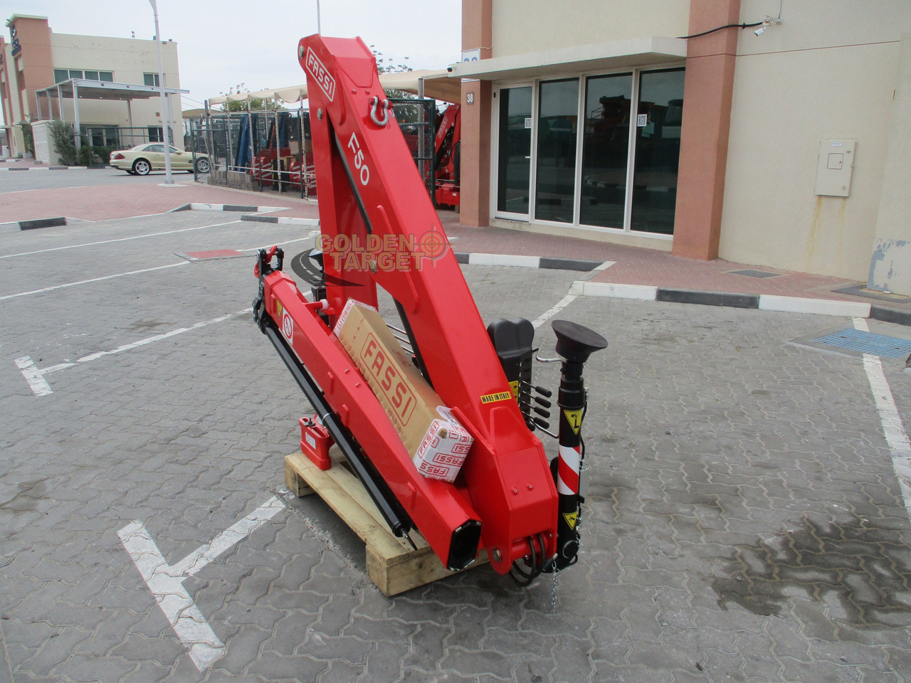 Fassi F50A.0.22 CRANE - Rakodódaru - Teherautó: 4 kép. Fassi F50A.0.22 CRANE - Rakodódaru - Teherautó: 4 kép.
