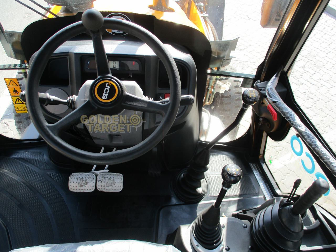 Új Kotrórakodó JCB 3DX PLUS 4×2 BACKHOE LOADER: 14 kép.