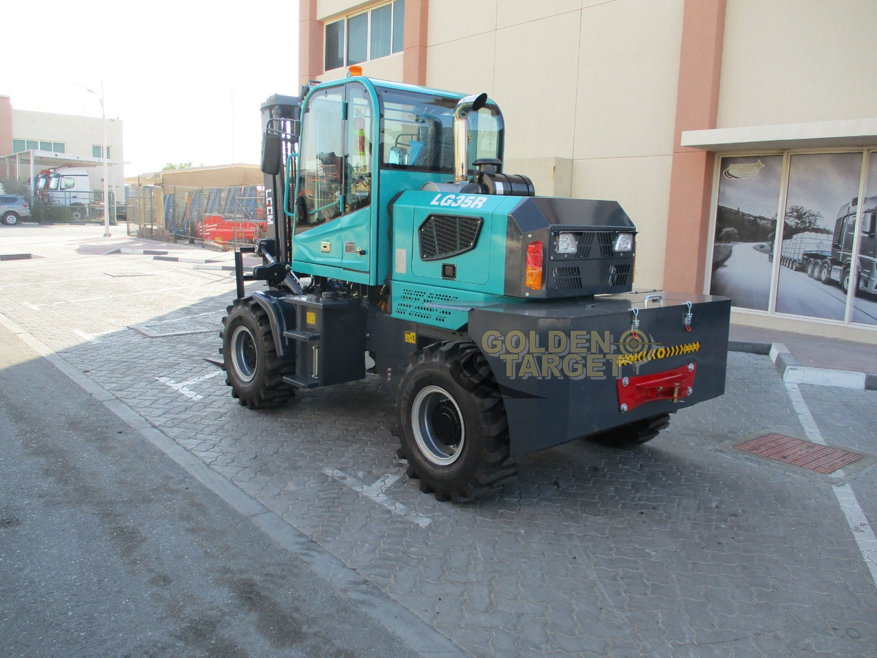 LGCM LG35R Rough Terrain Forklift - Dízel targonca: 4 kép. LGCM LG35R Rough Terrain Forklift - Dízel targonca: 4 kép.