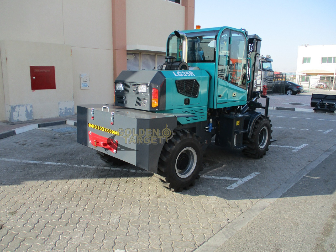 LGCM LG35R Rough Terrain Forklift - Dízel targonca: 3 kép. LGCM LG35R Rough Terrain Forklift - Dízel targonca: 3 kép.