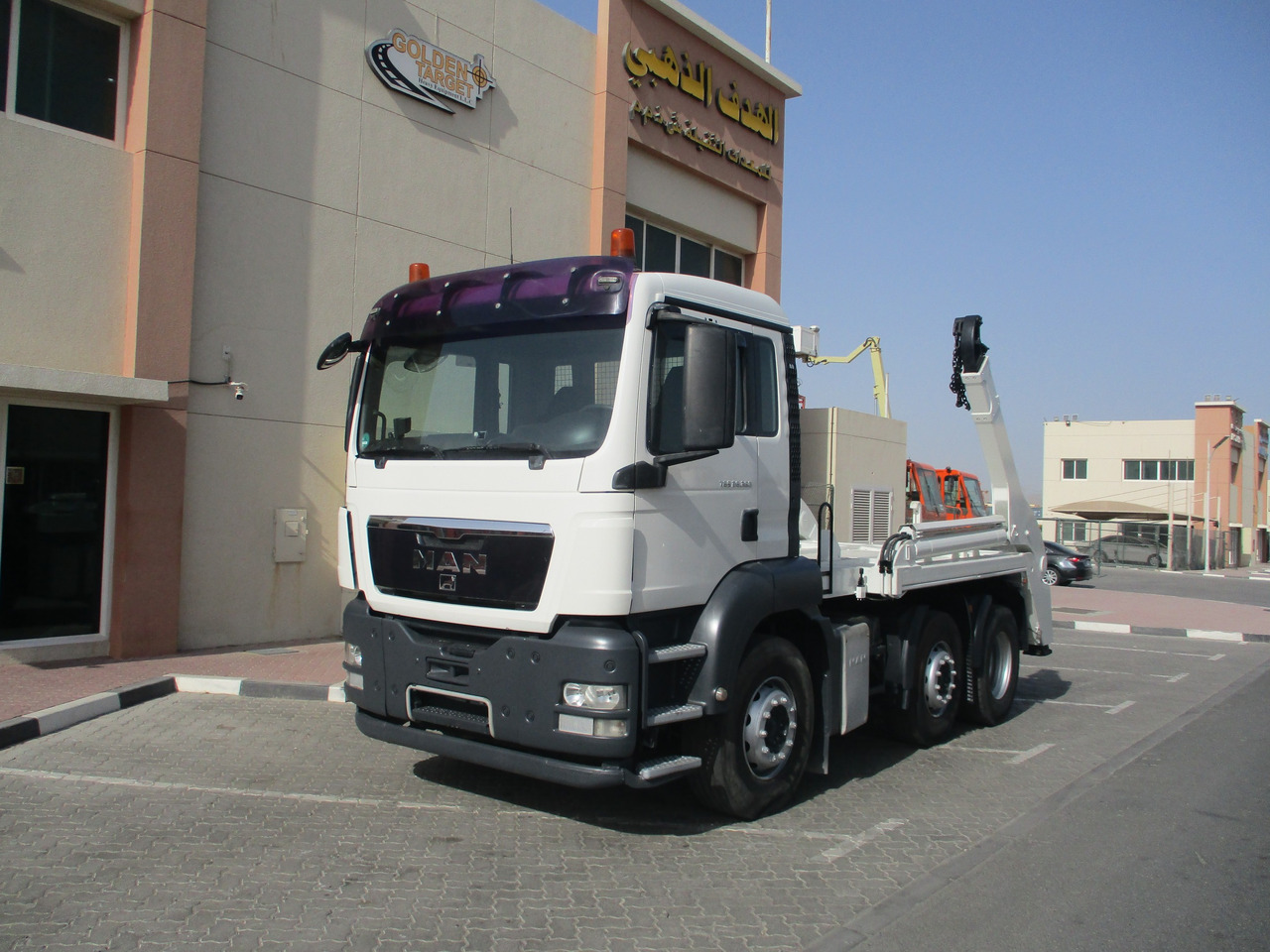 MAN TGS 26.360 6x2 Skip Loader - Konténerszállító: 2 kép. MAN TGS 26.360 6x2 Skip Loader - Konténerszállító: 2 kép.