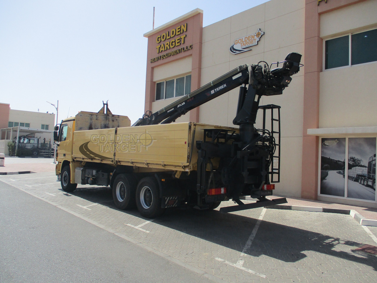 MERCEDES-BENZ ACTROS 2644 6×4 with ATLAS 165.2 Block Crane - Darus autó: 4 kép. MERCEDES-BENZ ACTROS 2644 6×4 with ATLAS 165.2 Block Crane - Darus autó: 4 kép.