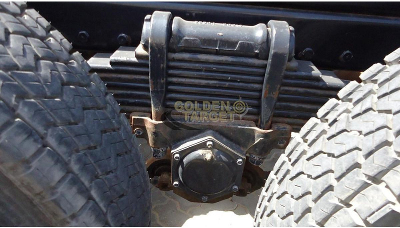 Nissan CZ4YL - Félpótkocsi alváz: 5 kép. Nissan CZ4YL - Félpótkocsi alváz: 5 kép.