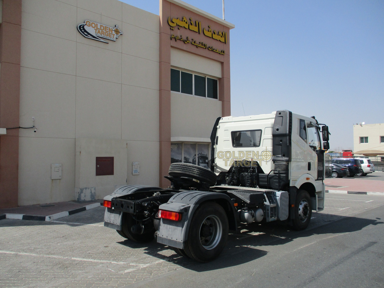FAW J6P-420 4x2 Head Truck - Nyergesvontató: 3 kép. FAW J6P-420 4x2 Head Truck - Nyergesvontató: 3 kép.
