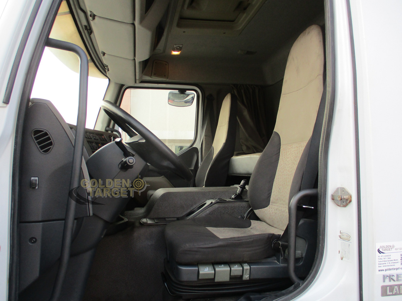 Darus autó RENAULT Kerax 380 6×4 Crane Truck: 17 kép.