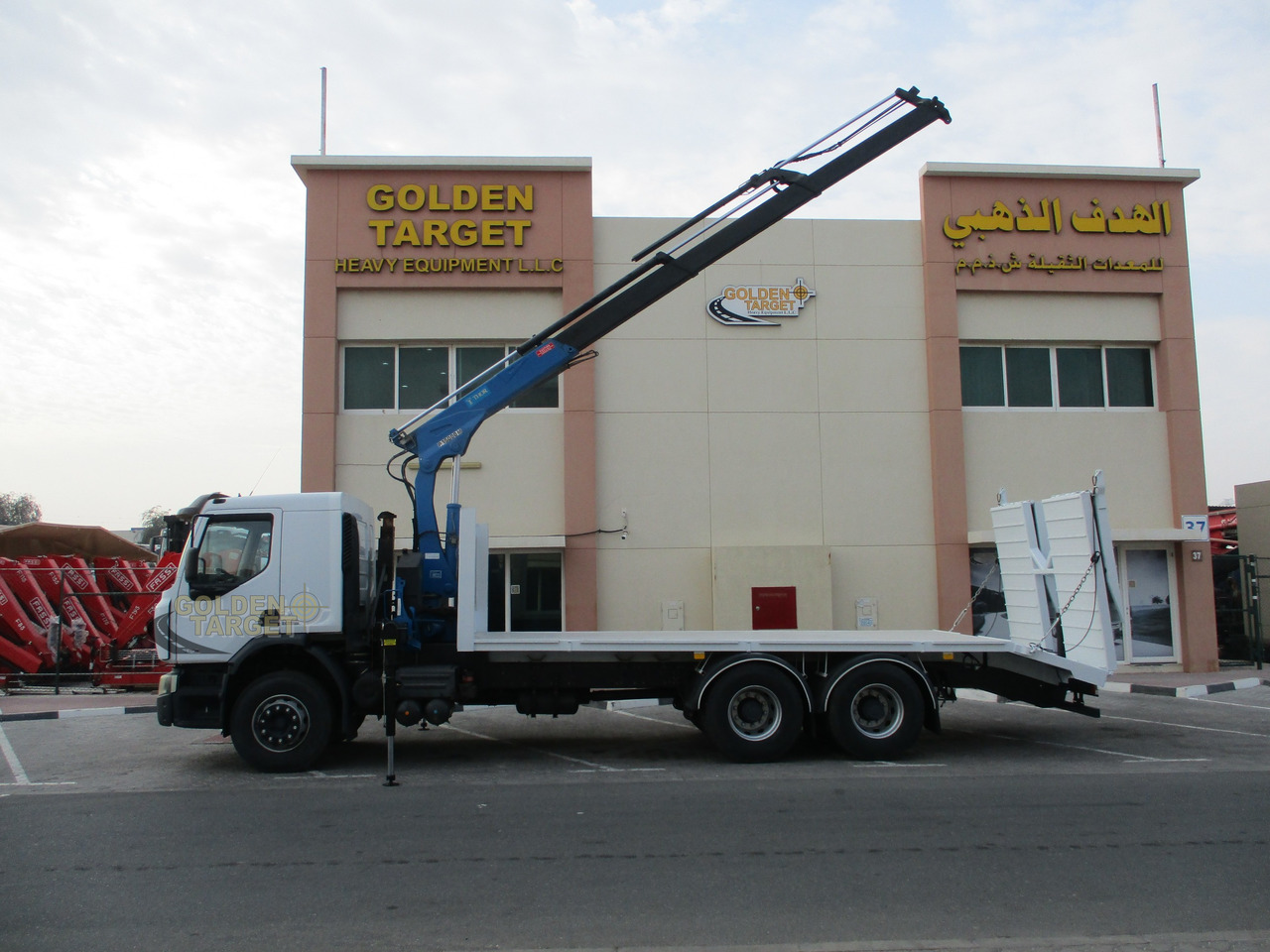 Darus autó RENAULT Kerax 380 6×4 Crane Truck: 10 kép.