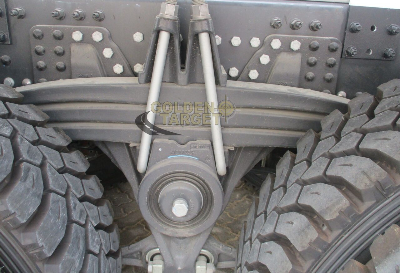 Renault K420 Concrete Mixer - Betonmixer: 4 kép. Renault K420 Concrete Mixer - Betonmixer: 4 kép.
