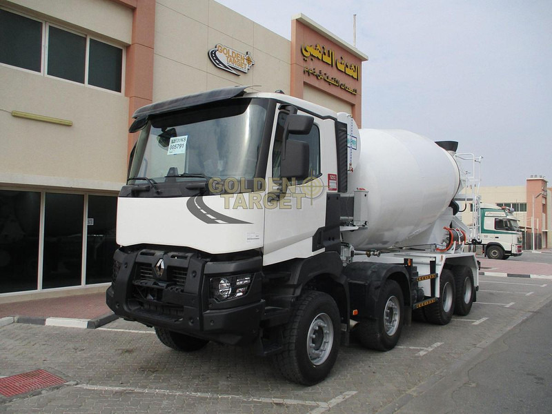 Renault K420 - Betonmixer: 2 kép. Renault K420 - Betonmixer: 2 kép.
