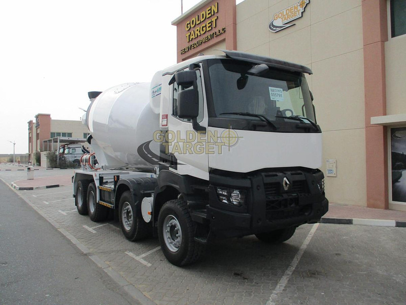 Renault K420 - Betonmixer: 1 kép. Renault K420 - Betonmixer: 1 kép.