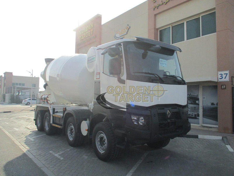 Renault K420 - Betonmixer: 1 kép. Renault K420 - Betonmixer: 1 kép.