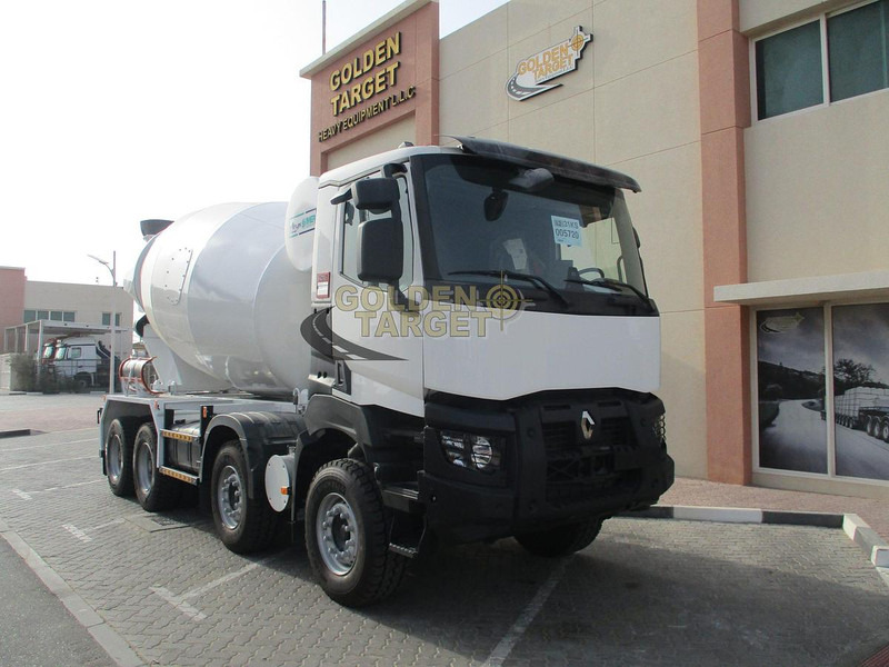 Renault K420 - Betonmixer: 1 kép. Renault K420 - Betonmixer: 1 kép.