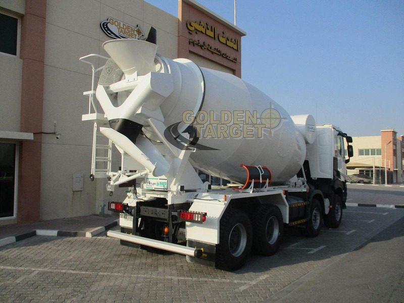Renault K420 - Betonmixer: 3 kép. Renault K420 - Betonmixer: 3 kép.