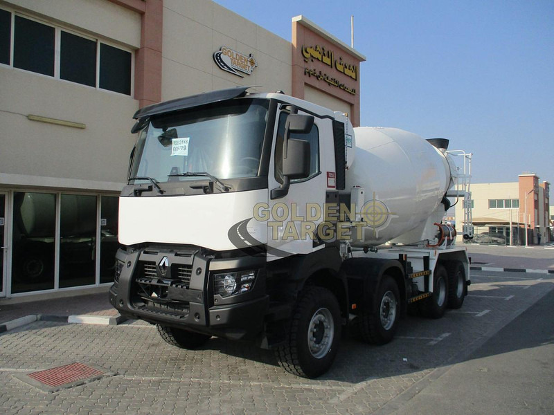 Renault K420 - Betonmixer: 2 kép. Renault K420 - Betonmixer: 2 kép.