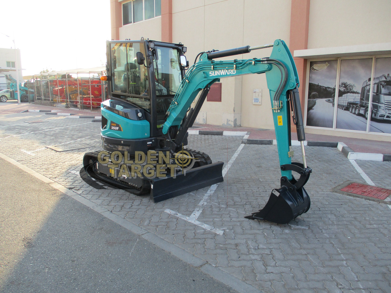 SUNWARD SWE25UF Mini Hydraulic Excavator - Minikotró: 1 kép. SUNWARD SWE25UF Mini Hydraulic Excavator - Minikotró: 1 kép.