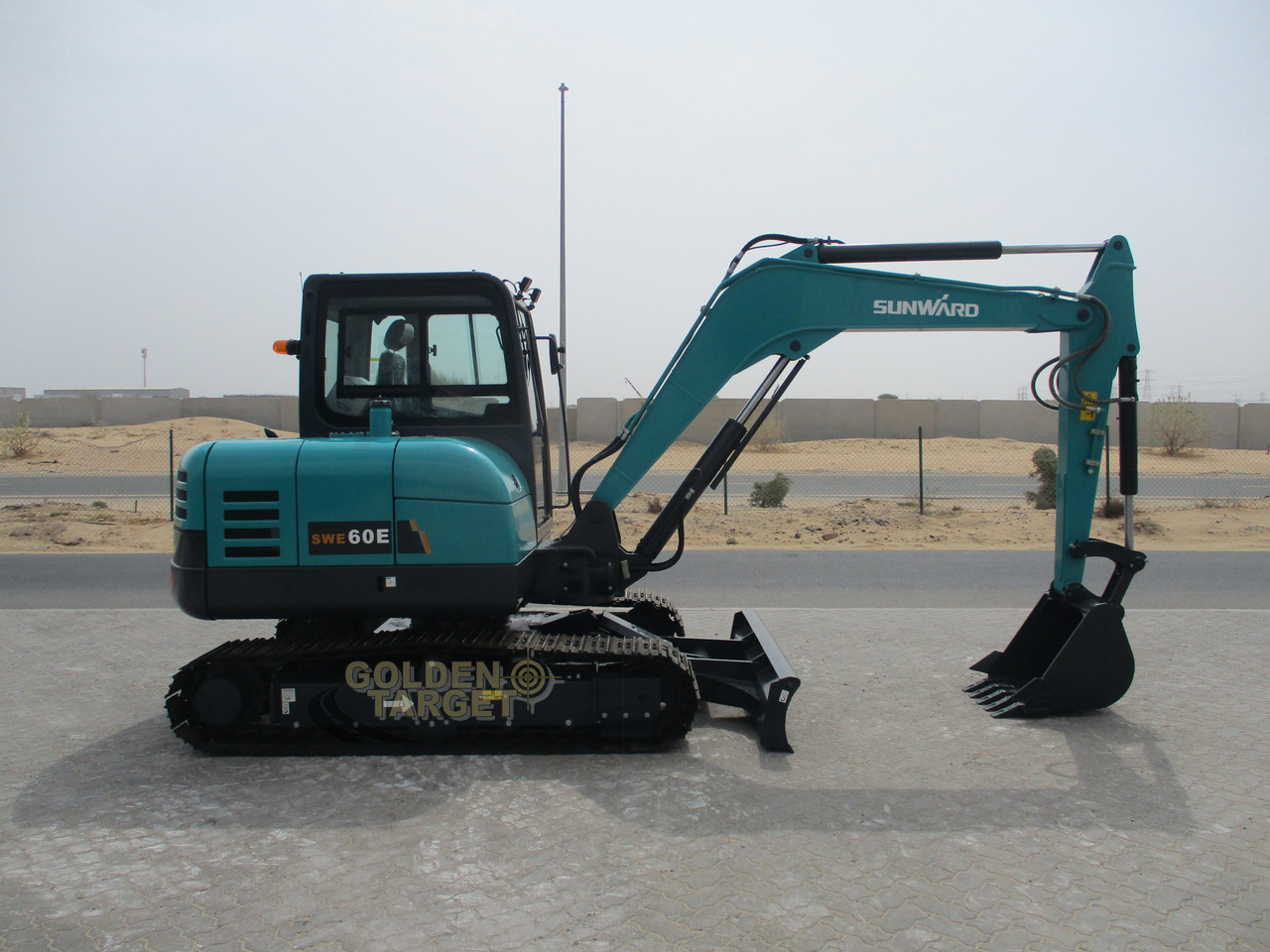 SUNWARD SWE60E Mini Hydraulic Excavator - Minikotró: 5 kép. SUNWARD SWE60E Mini Hydraulic Excavator - Minikotró: 5 kép.