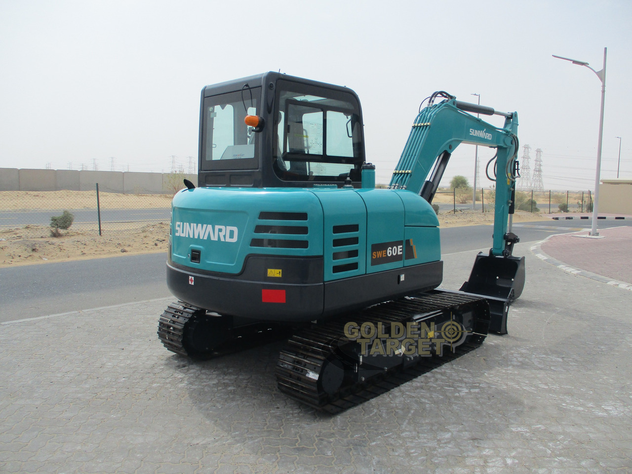 SUNWARD SWE60E Mini Hydraulic Excavator - Minikotró: 3 kép. SUNWARD SWE60E Mini Hydraulic Excavator - Minikotró: 3 kép.