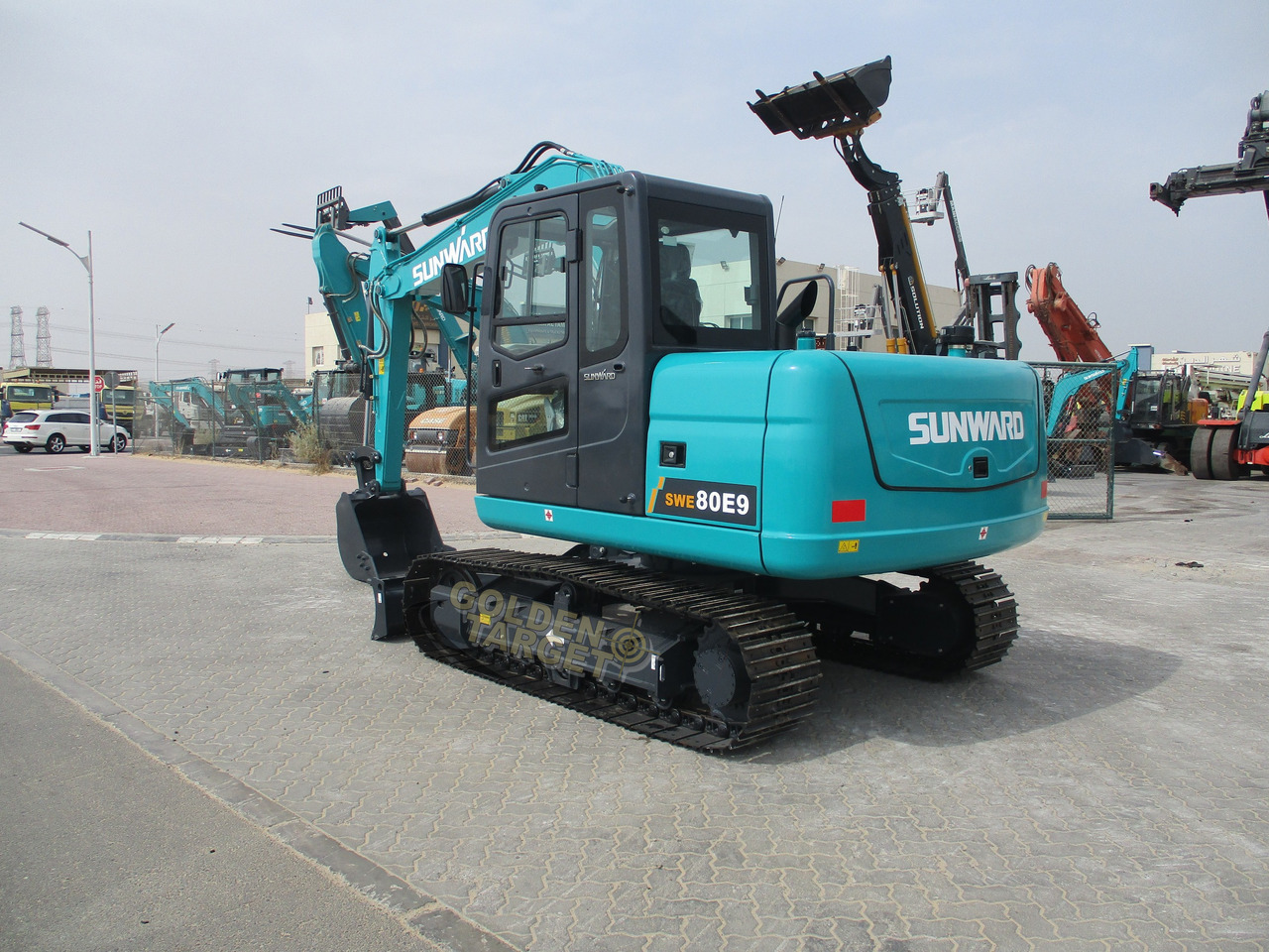 SUNWARD SWE80E9 Mini Hydraulic Excavator - Minikotró: 4 kép. SUNWARD SWE80E9 Mini Hydraulic Excavator - Minikotró: 4 kép.