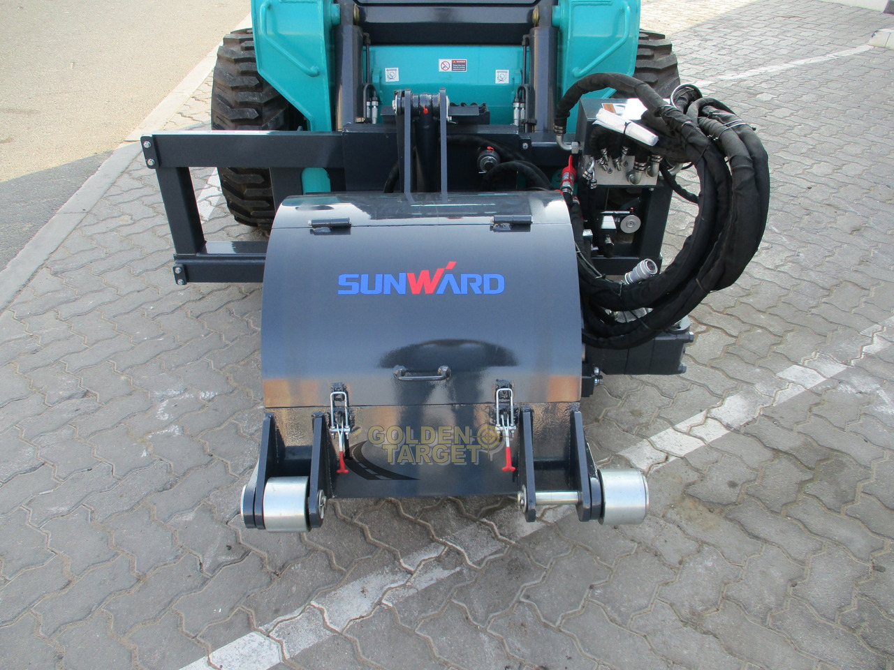 SUNWARD SWL 4028 Skid Steer Milling Machine - Mini homlokrakodó: 4 kép. SUNWARD SWL 4028 Skid Steer Milling Machine - Mini homlokrakodó: 4 kép.