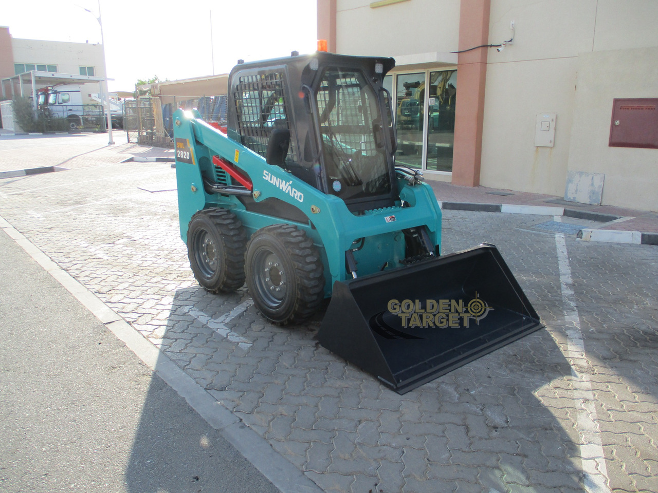 SUNWARD SWL2820 Skid Steer - Mini homlokrakodó: 1 kép. SUNWARD SWL2820 Skid Steer - Mini homlokrakodó: 1 kép.