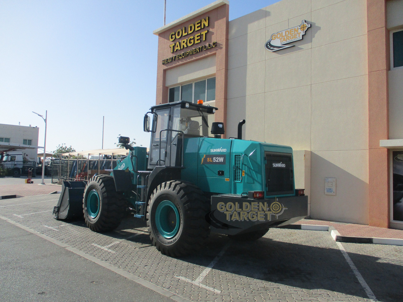 Sunward SL52W Wheel Loader - Gumikerekes homlokrakodó: 4 kép. Sunward SL52W Wheel Loader - Gumikerekes homlokrakodó: 4 kép.