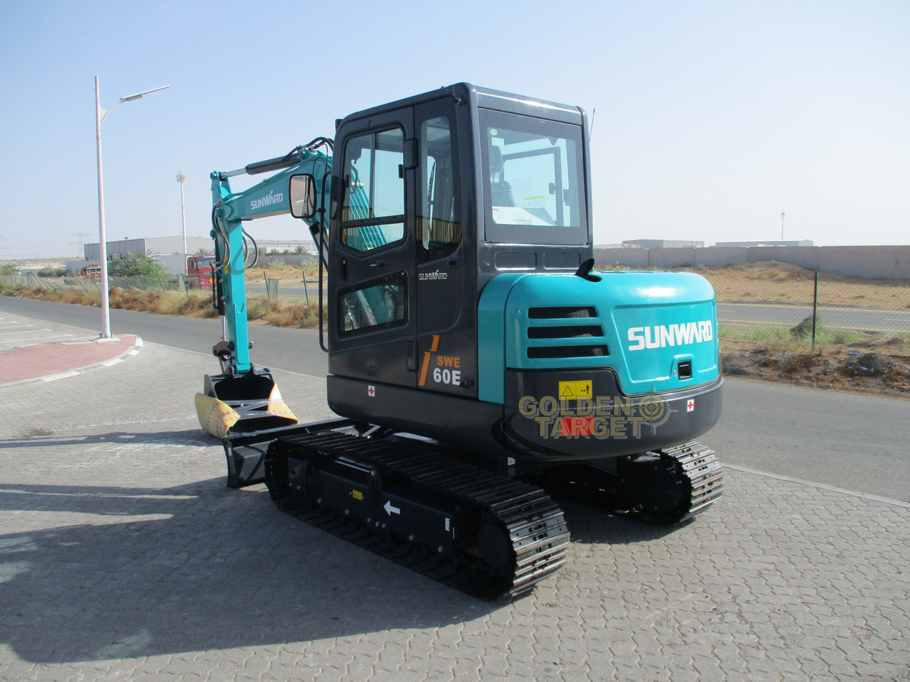Sunward SWE60E Mini Hydraulic Excavator - Minikotró: 4 kép. Sunward SWE60E Mini Hydraulic Excavator - Minikotró: 4 kép.